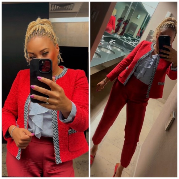 Red blazer - Picture 1 of 7